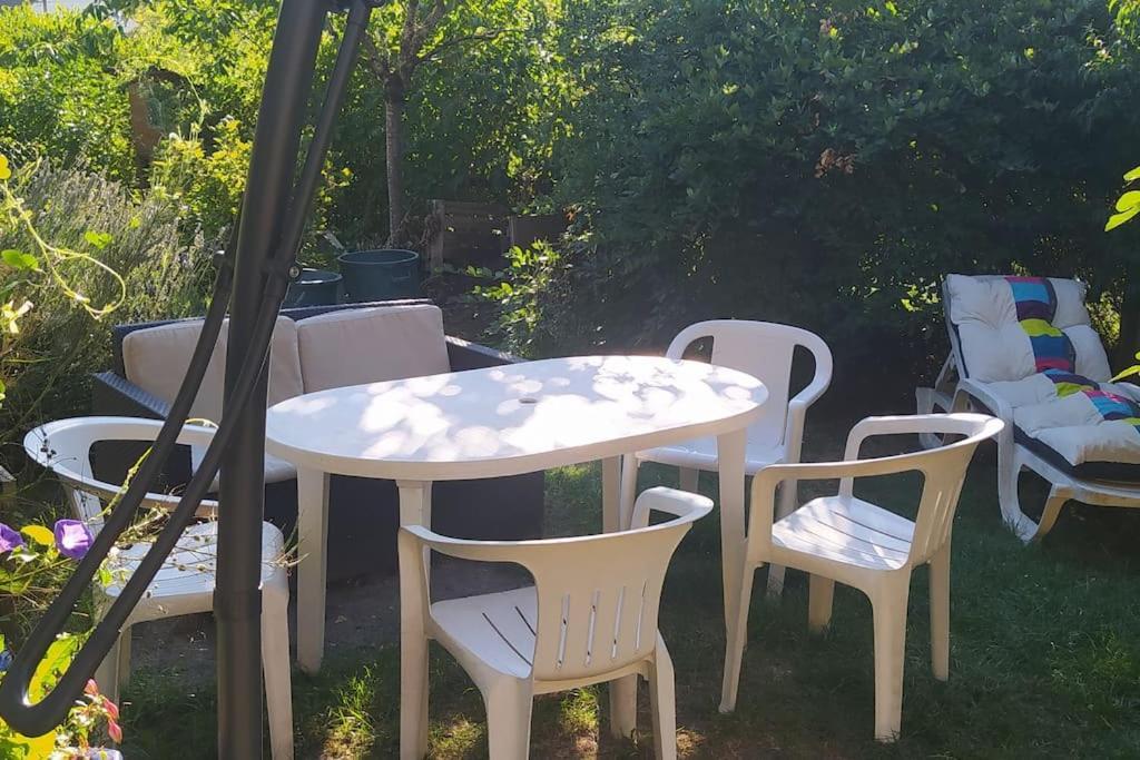 Gite Les Lilas La Genevraye Eksteriør billede